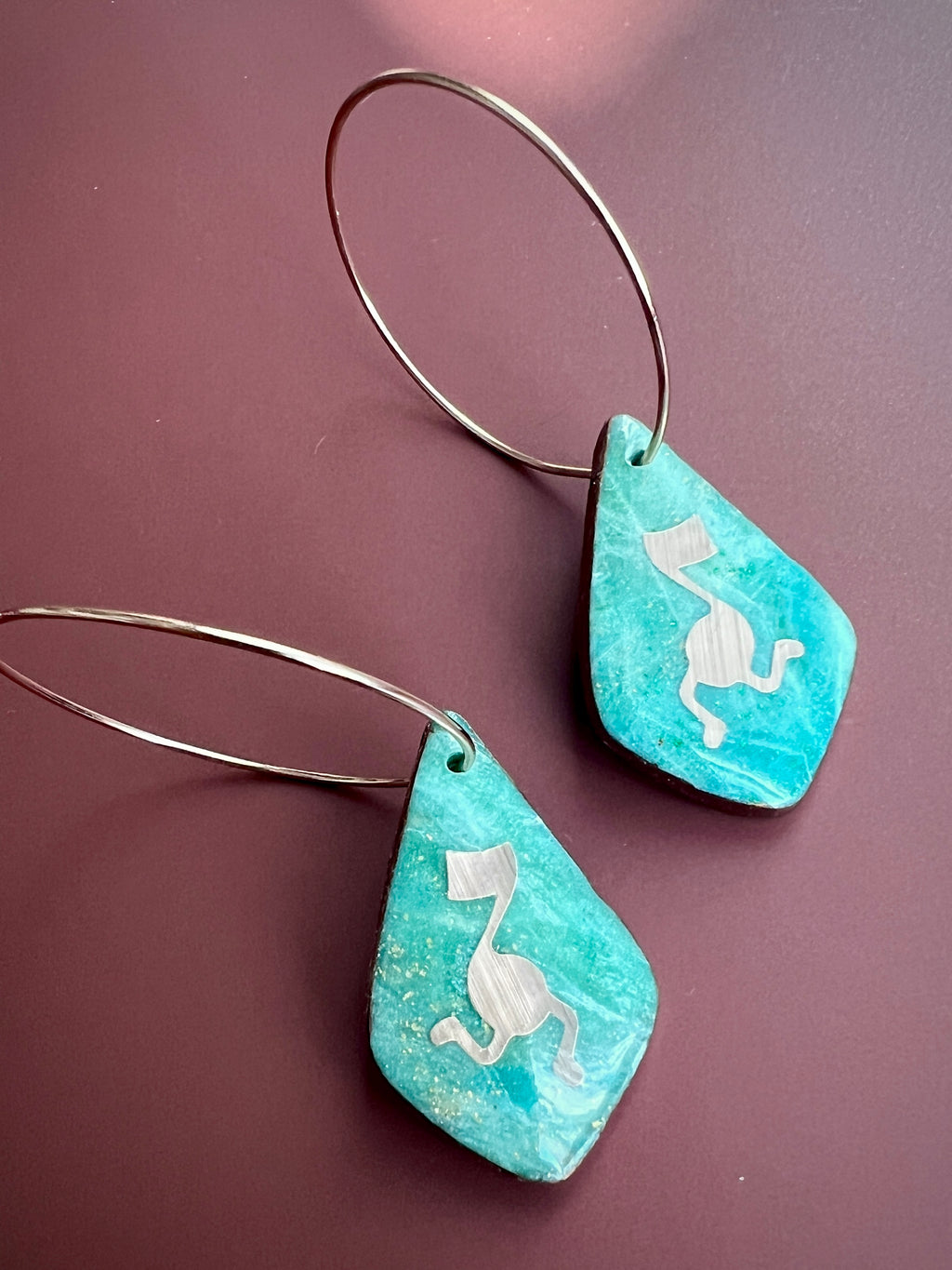 Faux Stone Running Note Hoops