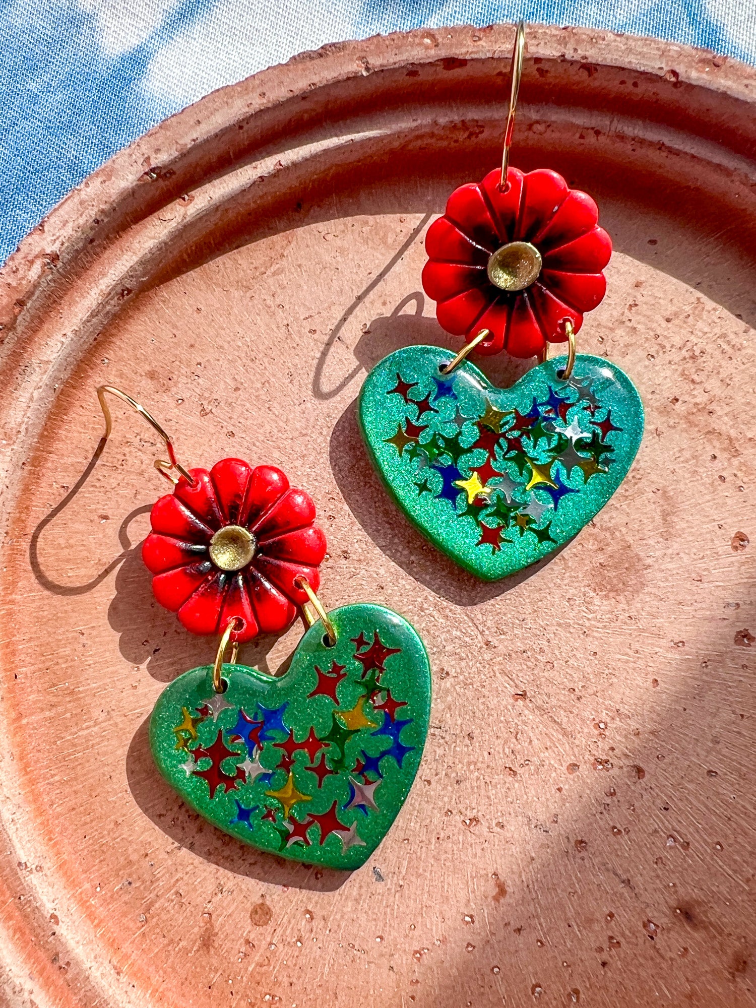 Red Daisy Billy Sparkle Confetti Hearts