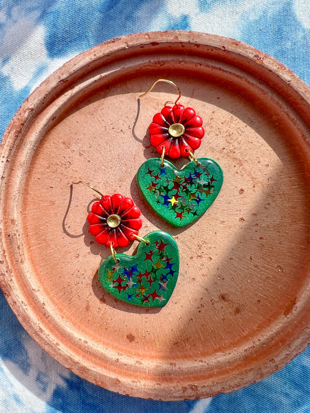 Red Daisy Billy Sparkle Confetti Hearts