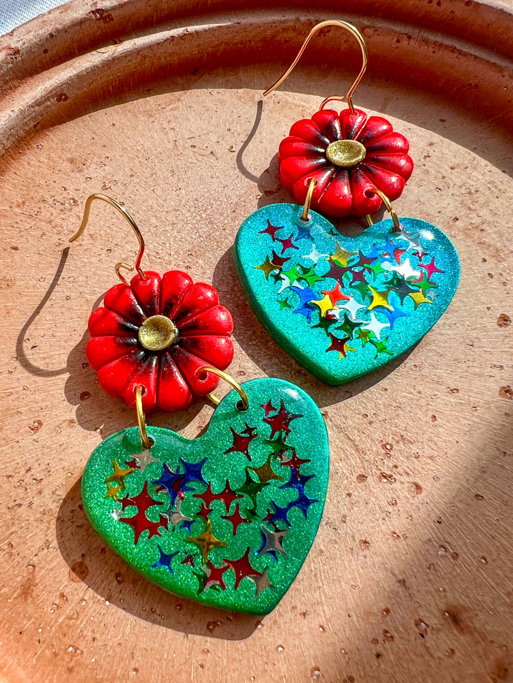 Red Daisy Billy Sparkle Confetti Hearts