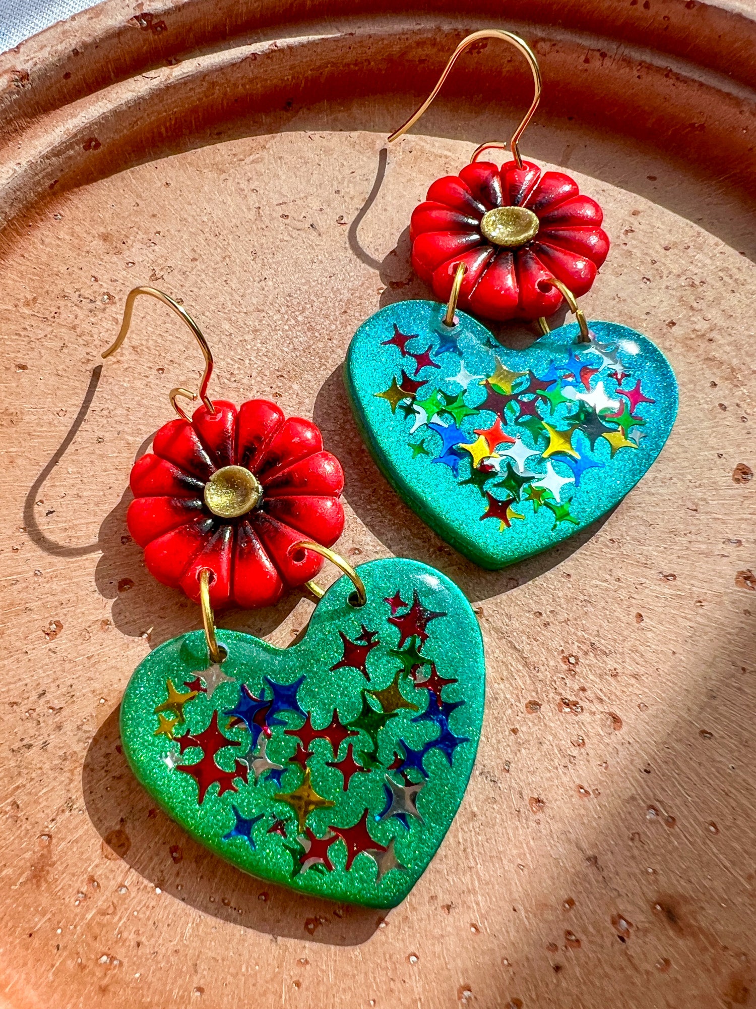 Red Daisy Billy Sparkle Confetti Hearts