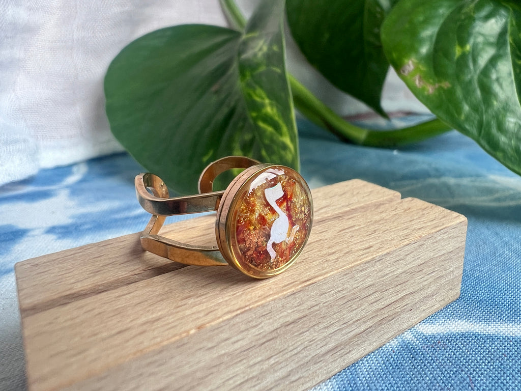 Running Note Faux Stone Rings