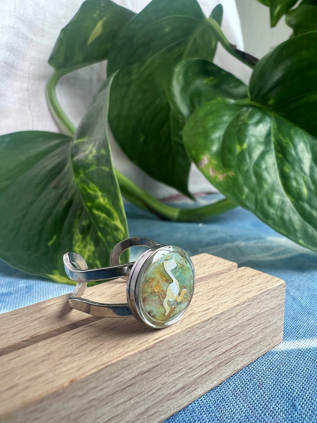 Running Note Faux Stone Rings