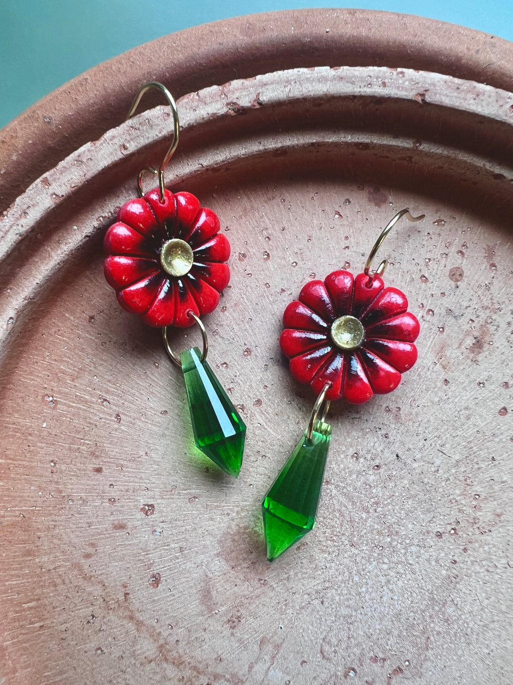 Red Daisy Billy Green Prism Dangles