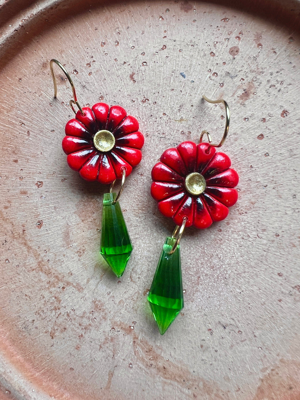 Red Daisy Billy Green Prism Dangles