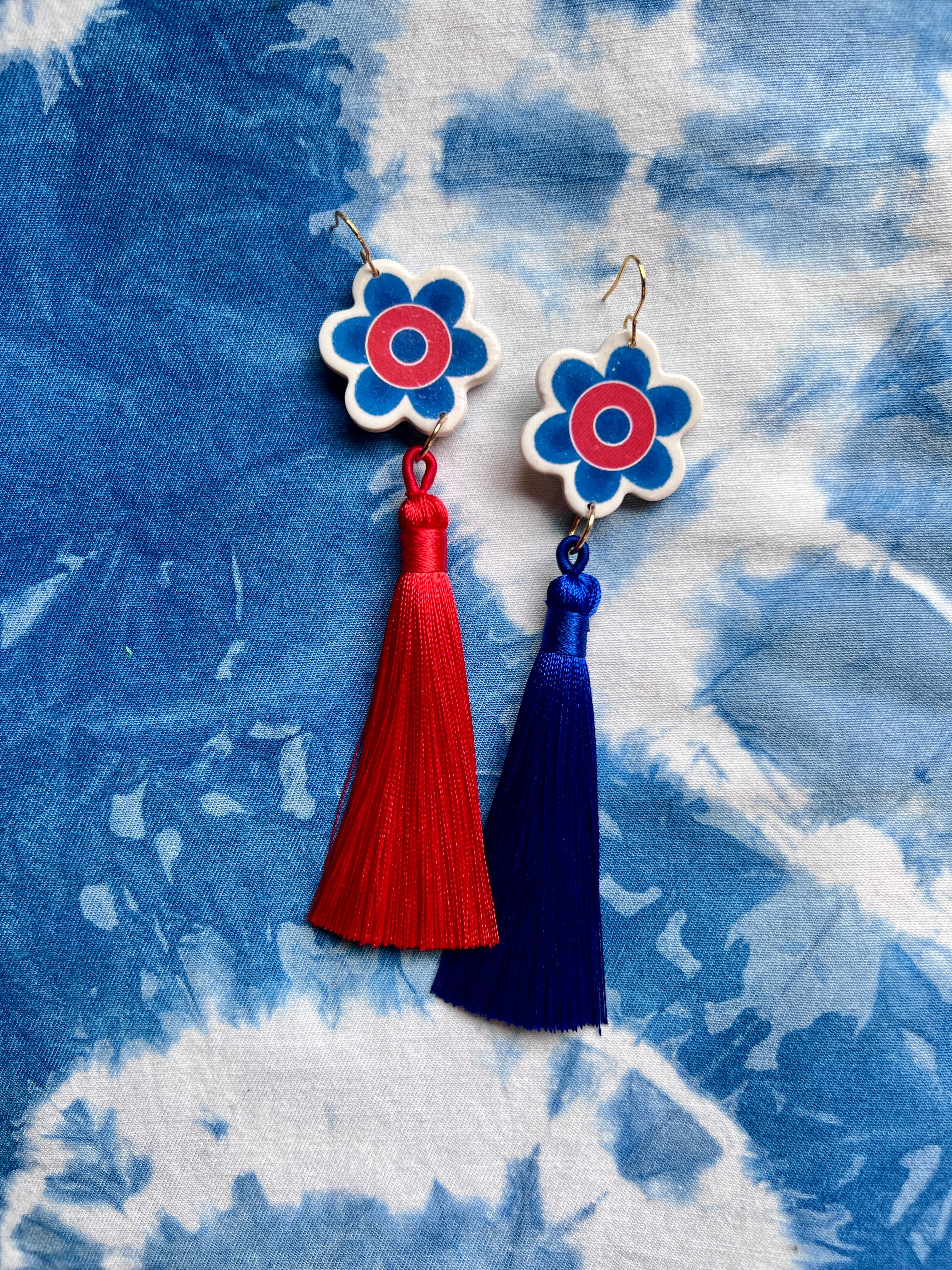 Donut Daisy two-tone Tassel earrings